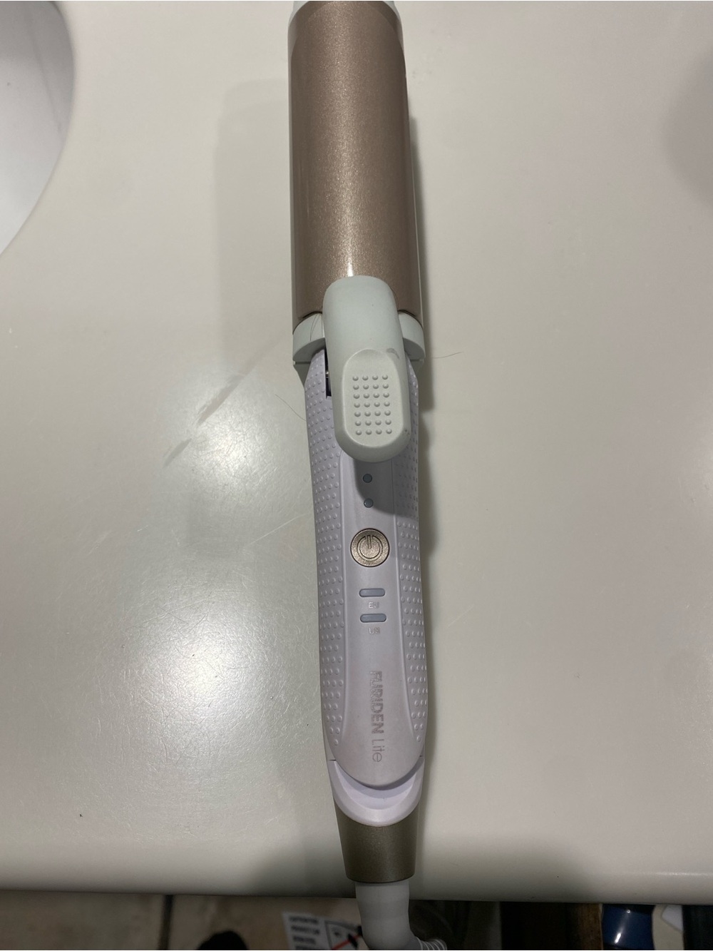 • FURIDEN brand
• 2-in-1 curling & straightening design
• Compact, mini/travel